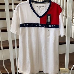 White Tommy Hilfiger T-shirt